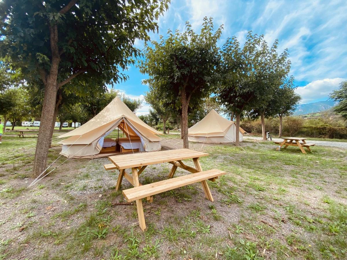 Camping Oliana Buitenkant foto