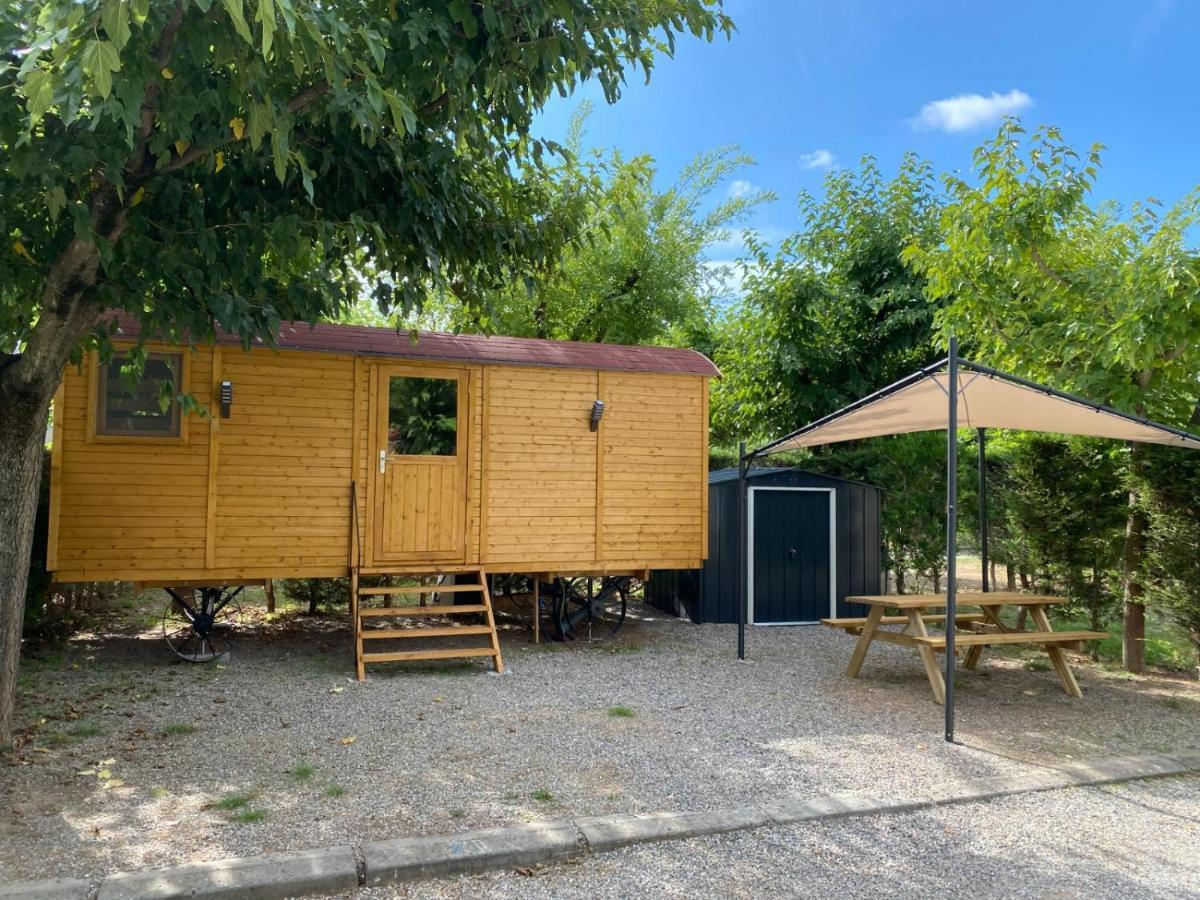Camping Oliana Buitenkant foto