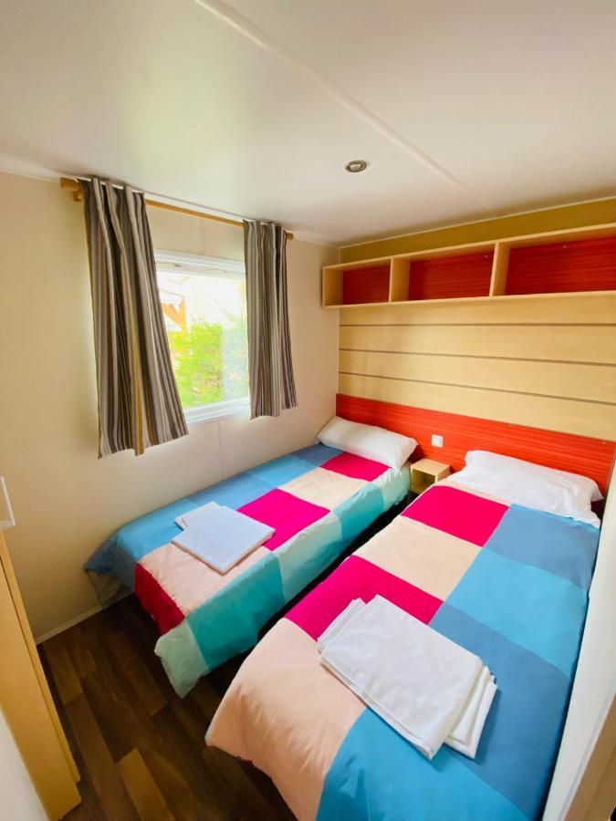 Camping Oliana Buitenkant foto