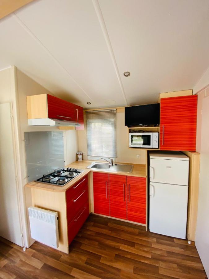 Camping Oliana Buitenkant foto