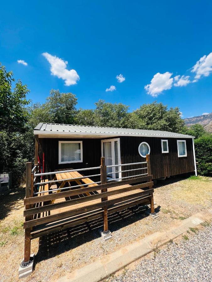 Camping Oliana Buitenkant foto