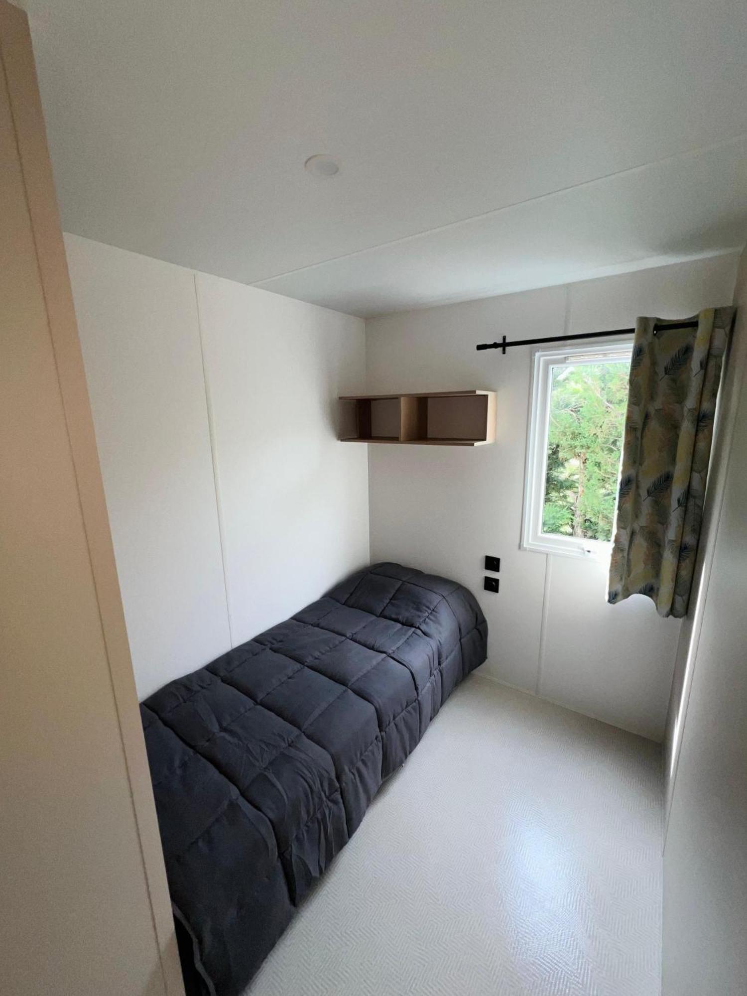 Camping Oliana Buitenkant foto