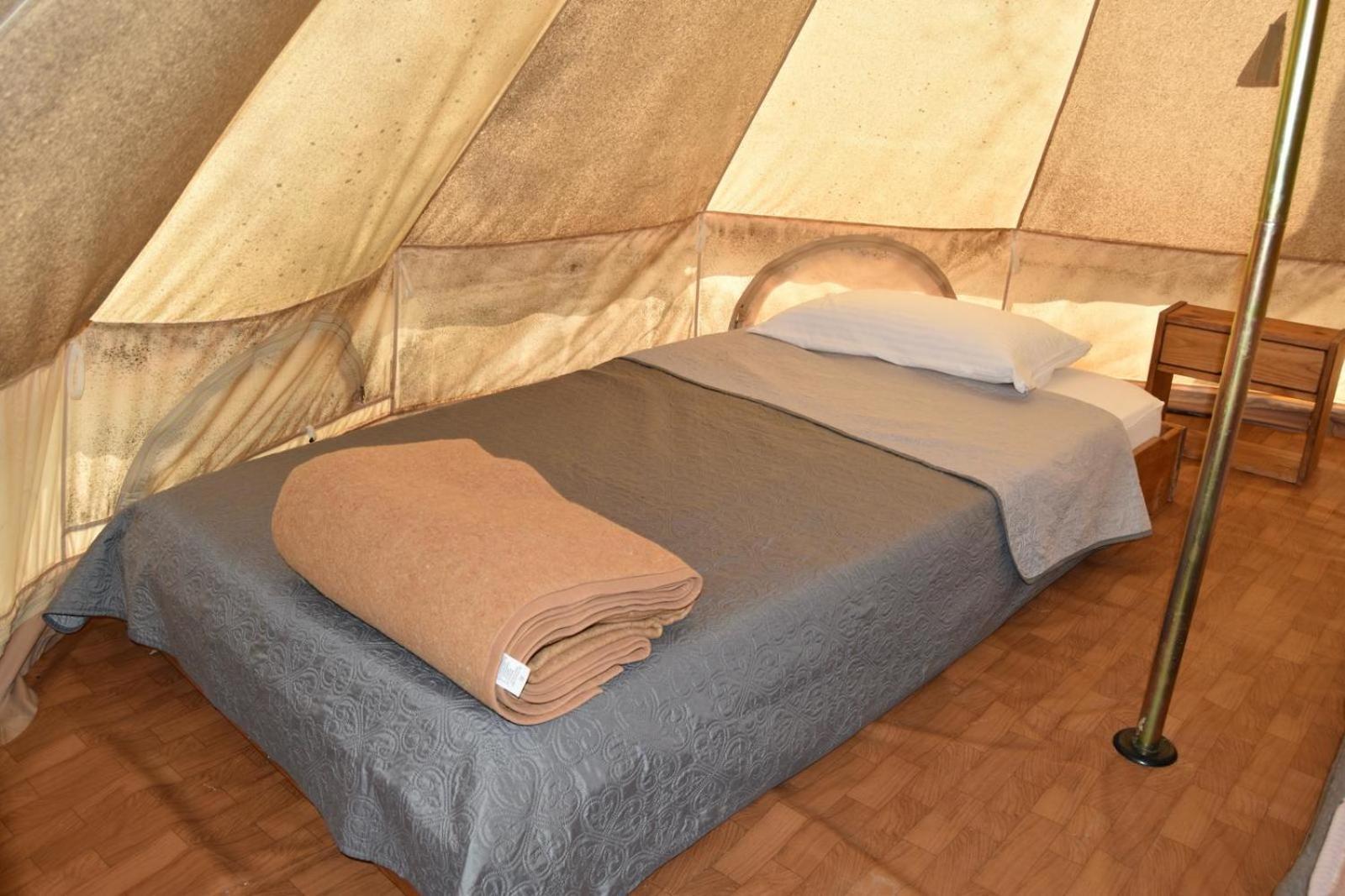 Camping Oliana Buitenkant foto