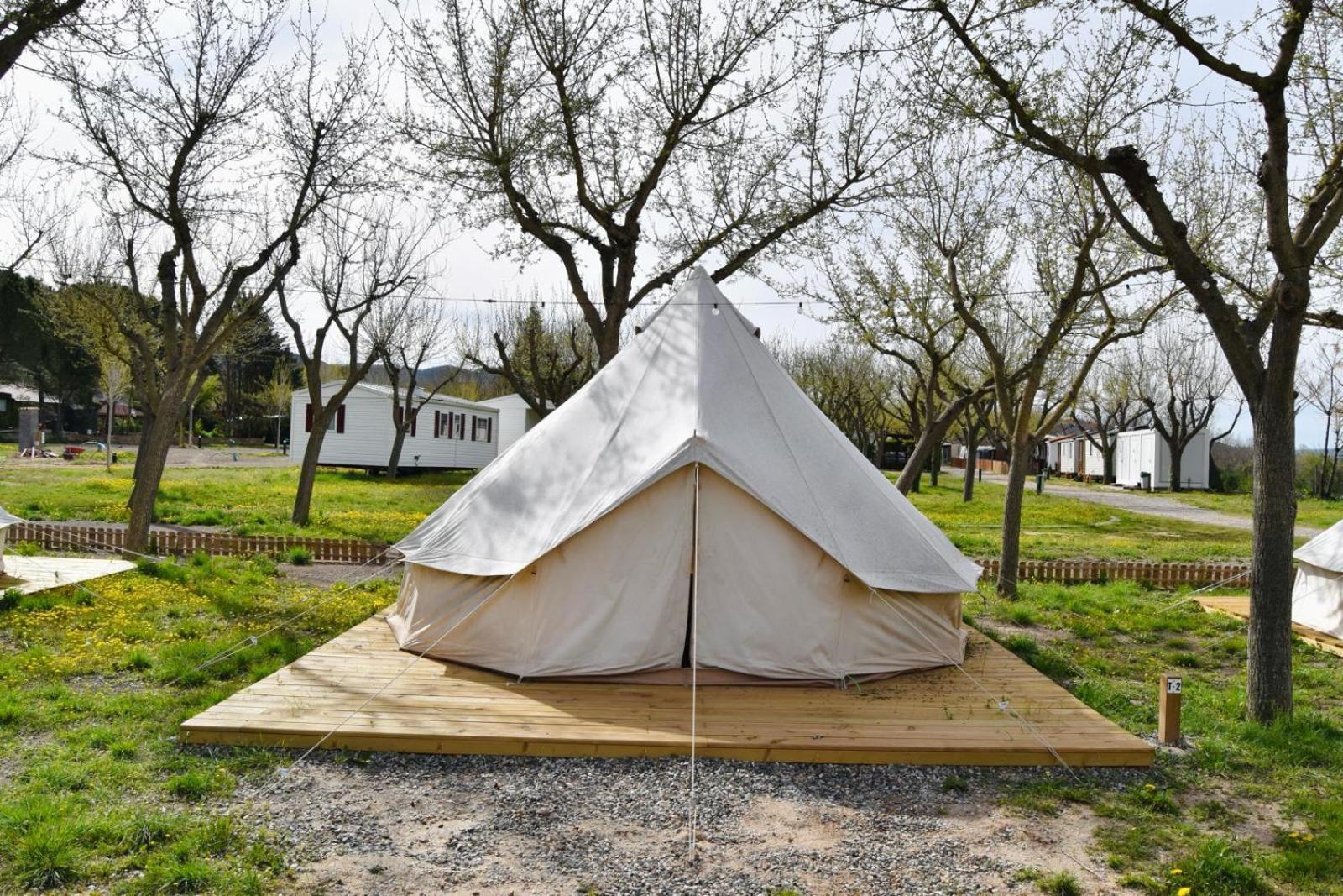 Camping Oliana Buitenkant foto