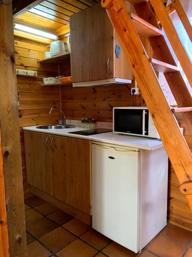 Camping Oliana Buitenkant foto